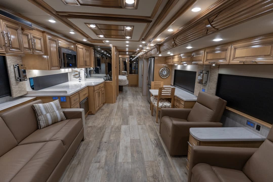 2019 Newmar Mountain Aire Diesel Pusher 4551 Motorhome - Image 14