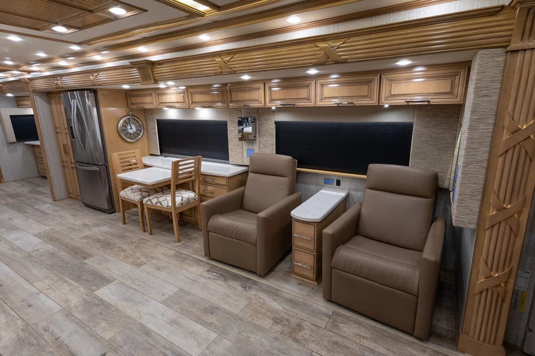 2019 Newmar Mountain Aire Diesel Pusher 4551 Motorhome - Image 15