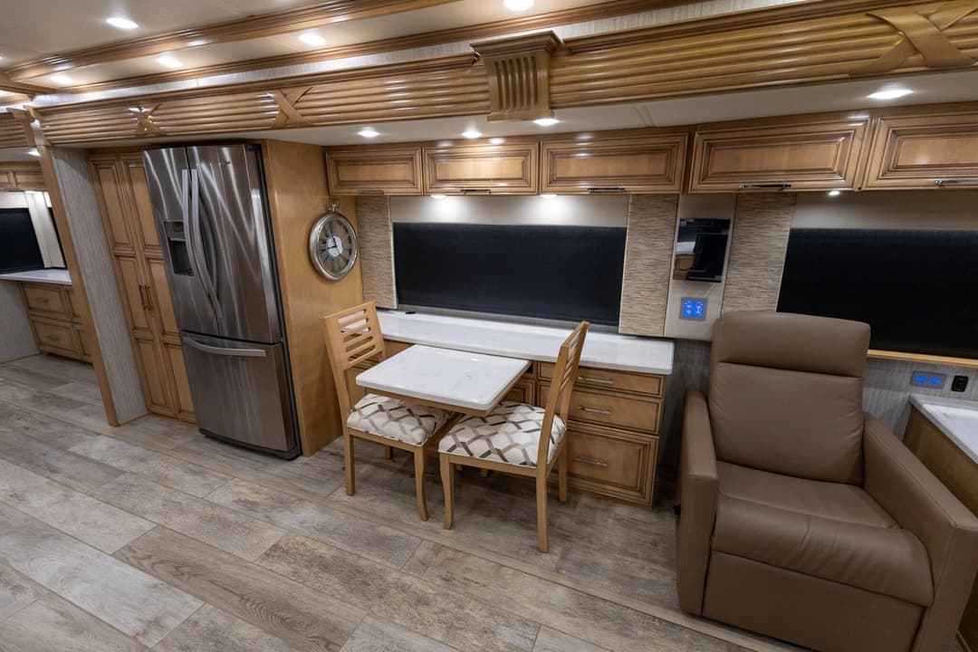 2019 Newmar Mountain Aire Diesel Pusher 4551 Motorhome - Image 16