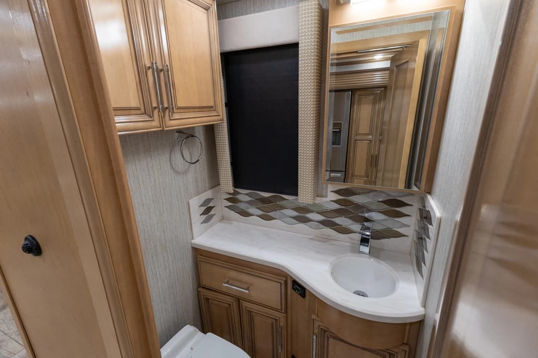 2019 Newmar Mountain Aire Diesel Pusher 4551 Motorhome - Image 22