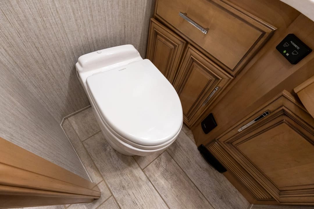 2019 Newmar Mountain Aire Diesel Pusher 4551 Motorhome - Image 23