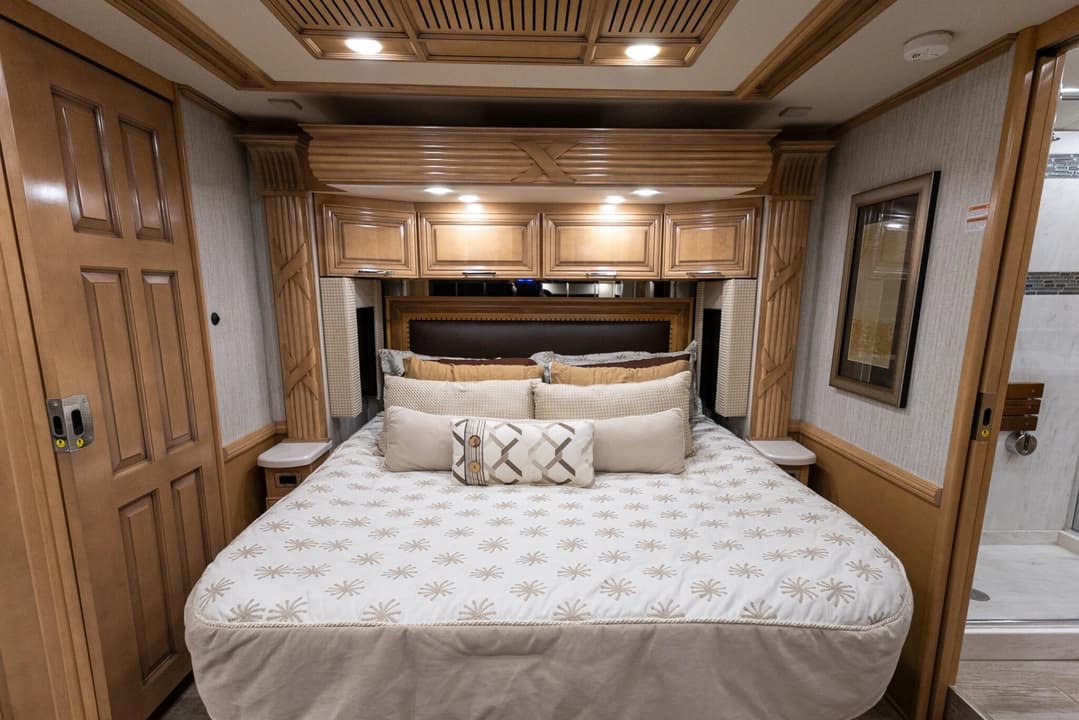 2019 Newmar Mountain Aire Diesel Pusher 4551 Motorhome - Image 25