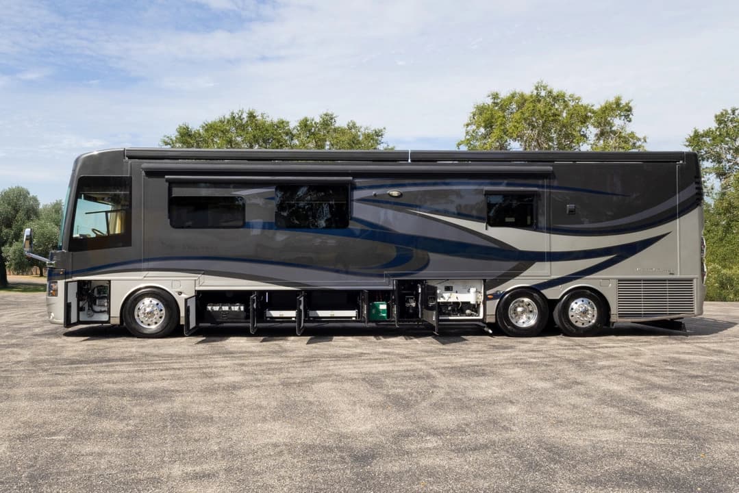 2019 Newmar Mountain Aire Diesel Pusher 4551 Motorhome - Image 33