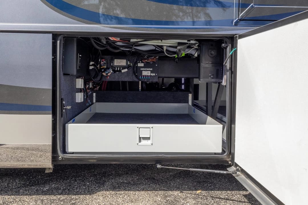 2019 Newmar Mountain Aire Diesel Pusher 4551 Motorhome - Image 37