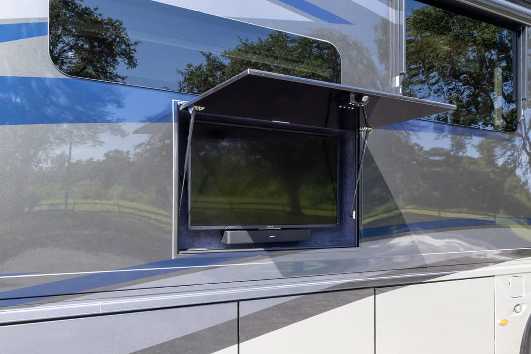 2019 Newmar Mountain Aire Diesel Pusher 4551 Motorhome - Image 41