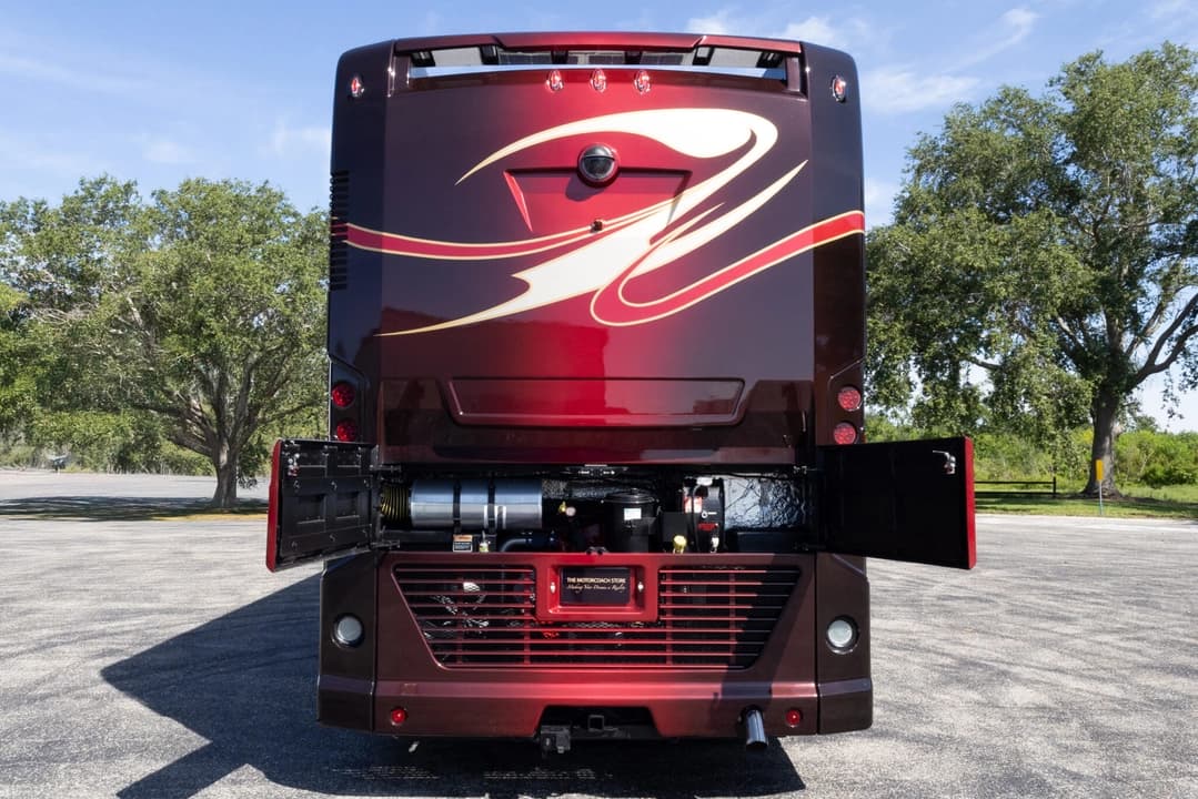 2022 Foretravel Realm FS450 Luxury Suite 3 - Image 44