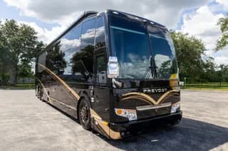 2021 Prevost H3-45 bus