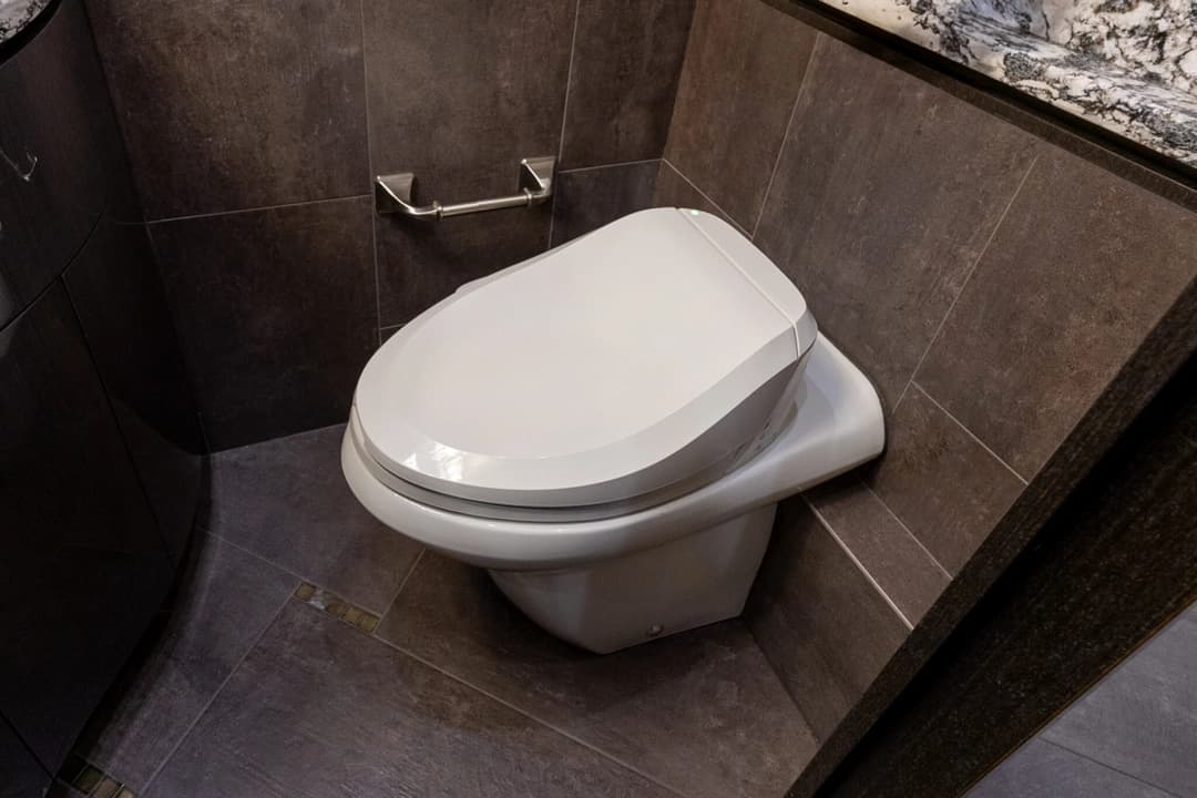 2021 Prevost Millennium H3-45 - Image 23