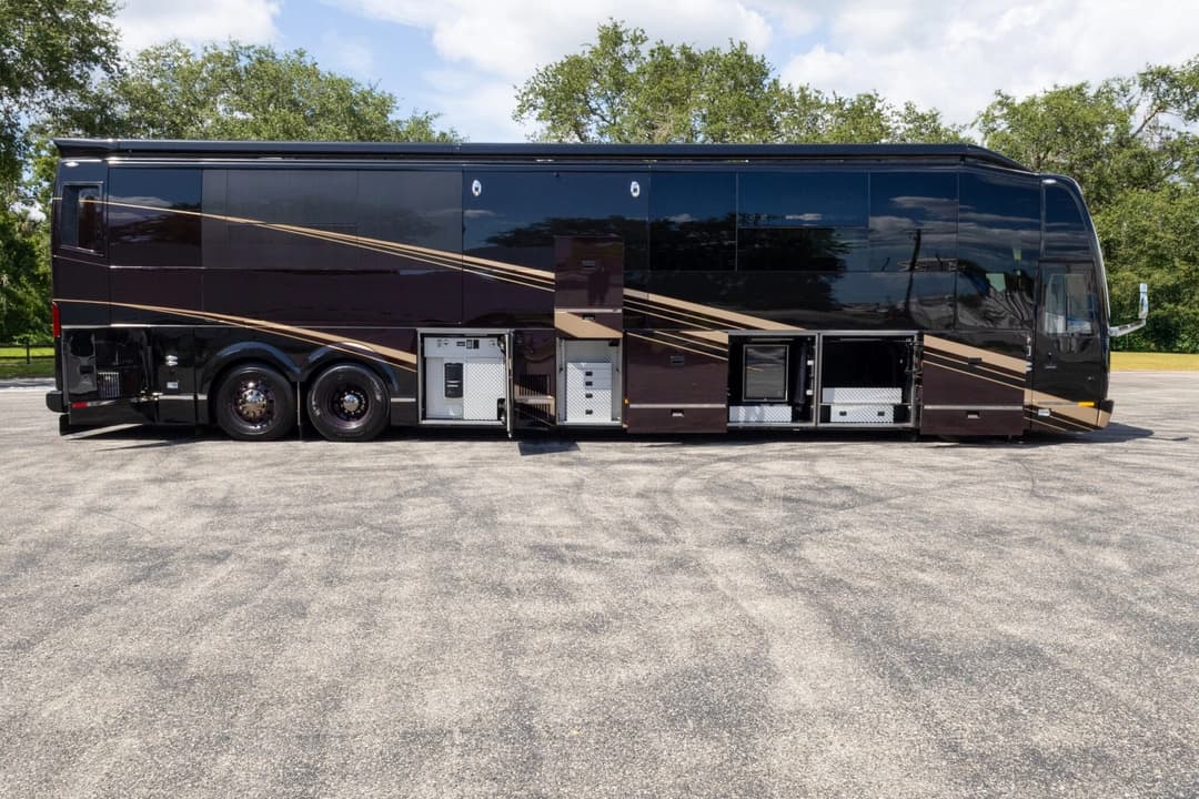 2021 Prevost Millennium H3-45 - Image 32