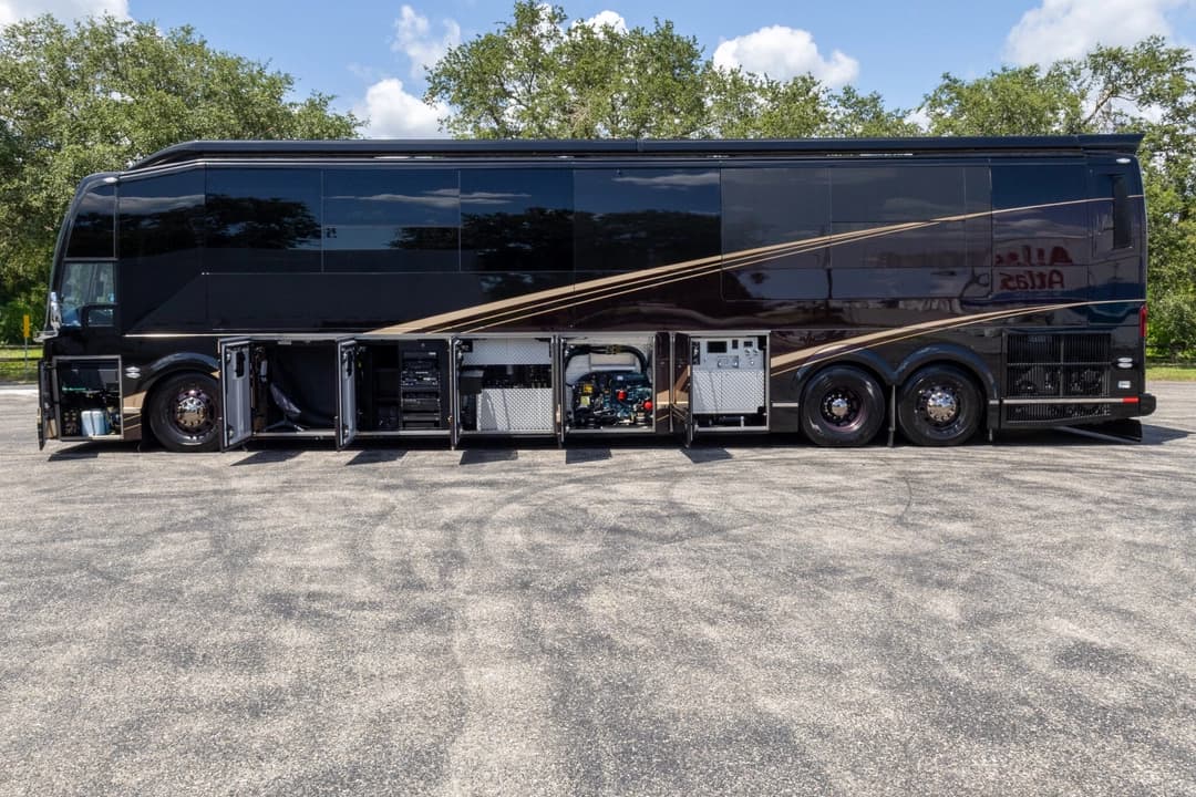 2021 Prevost Millennium H3-45 - Image 33