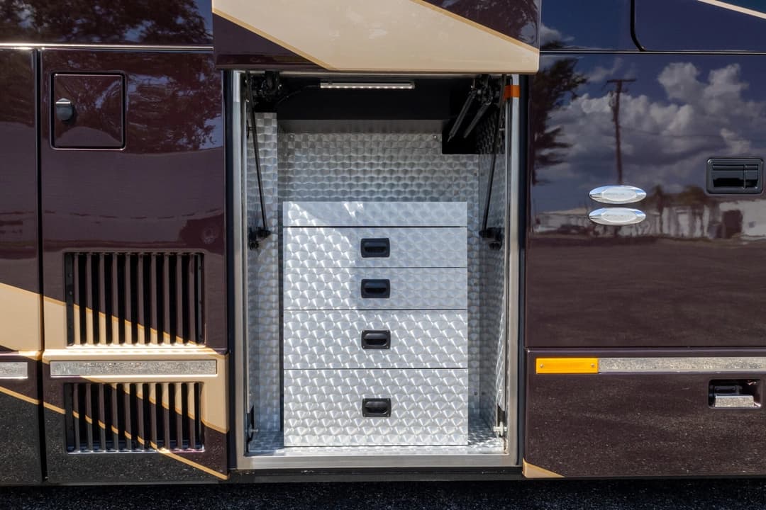 2021 Prevost Millennium H3-45 - Image 36