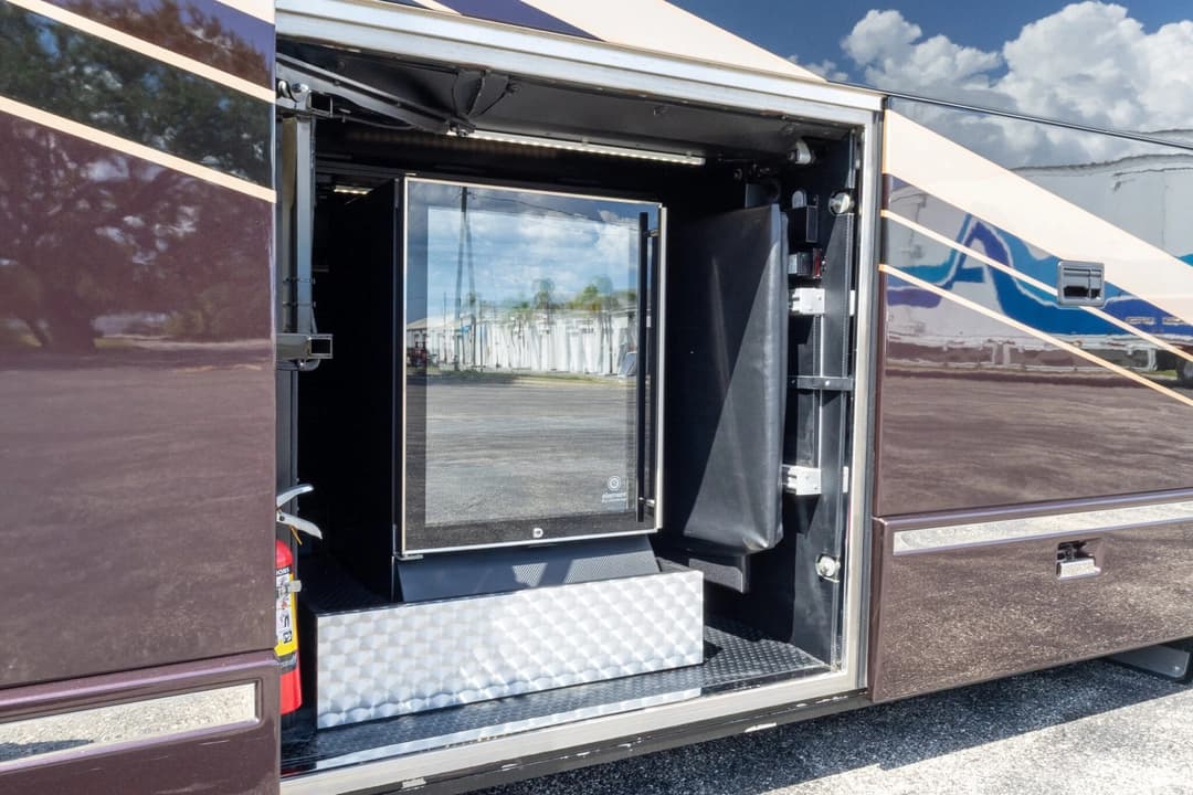 2021 Prevost Millennium H3-45 - Image 38