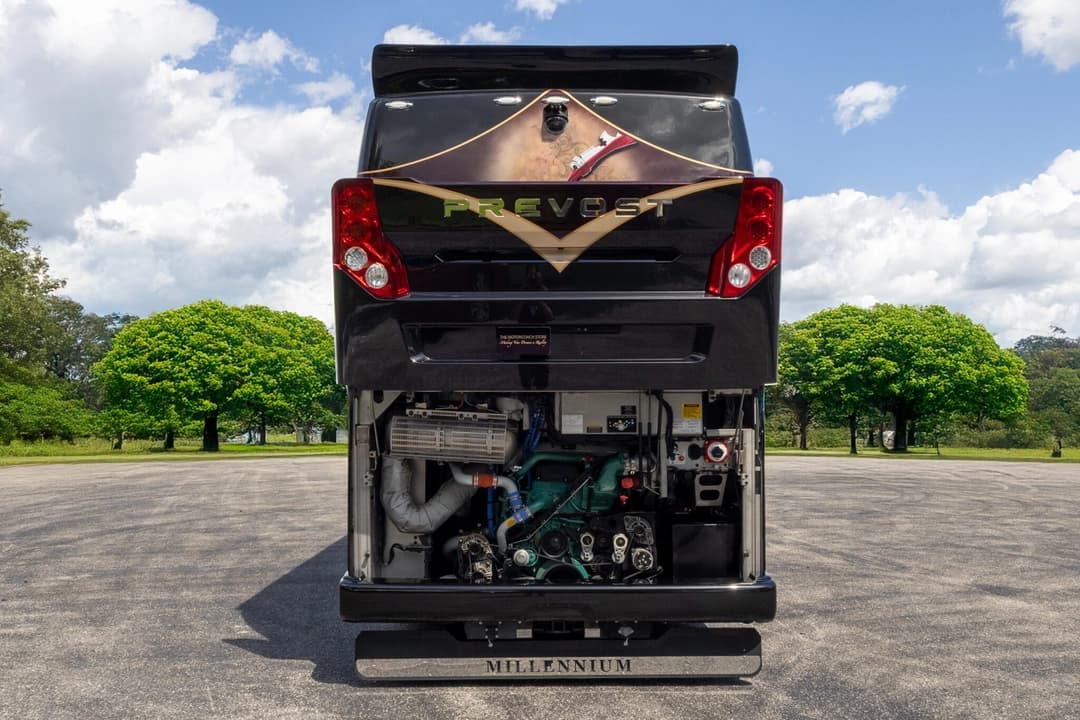 2021 Prevost Millennium H3-45 - Image 46