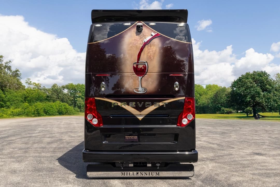 2021 Prevost Millennium H3-45 - Image 6