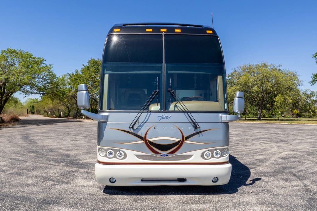 2008 Prevost Featherlite H3-45 - Image 12