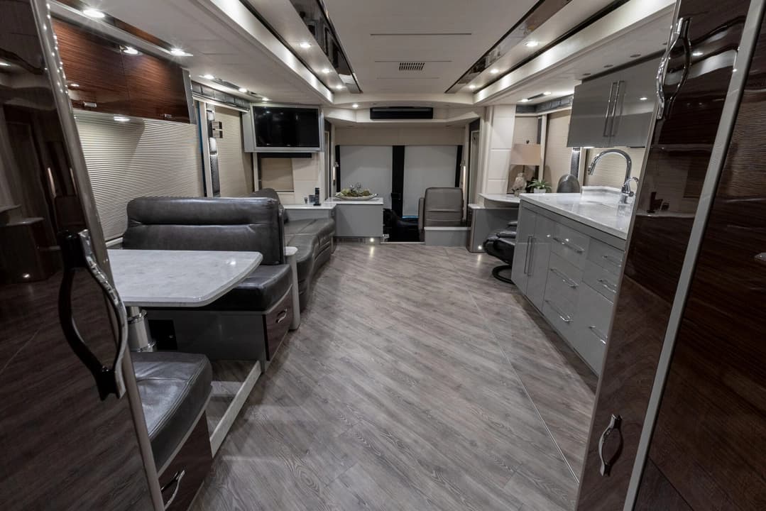 2021 Emerald Luxury Coaches H3 Series - Image 22