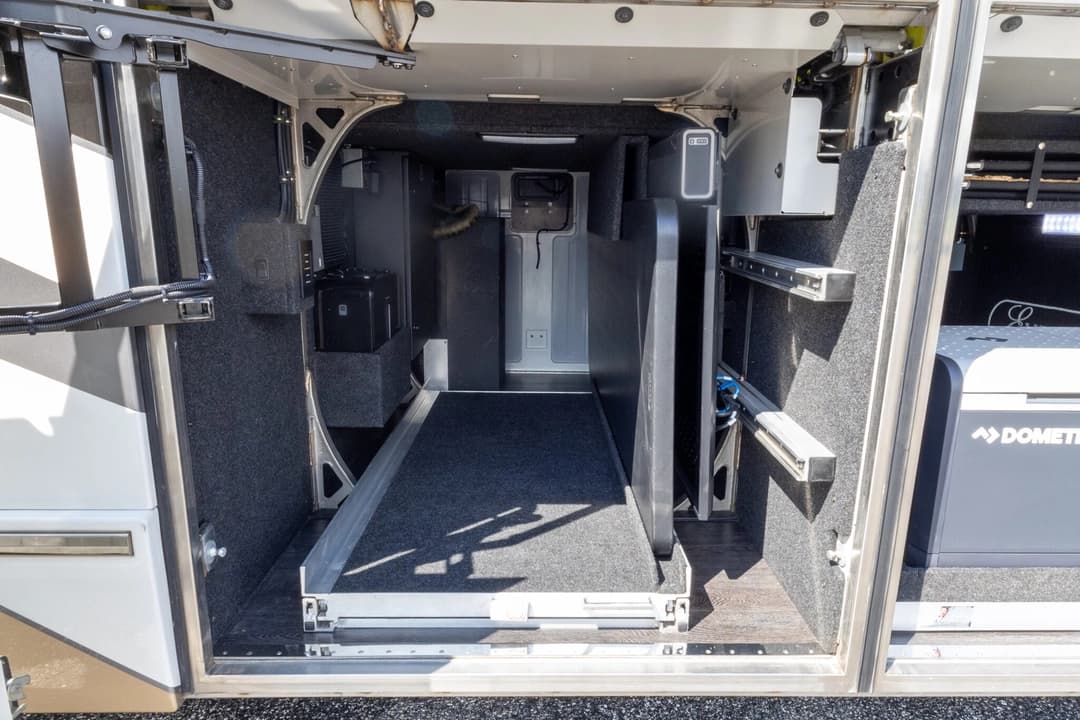 2021 Emerald Luxury Coaches H3 Series - Image 41