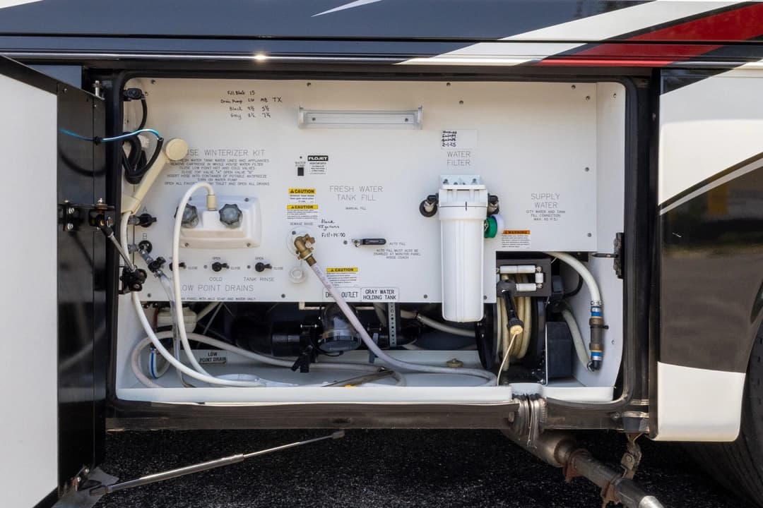 2017 Newmar Dutch Star Motorhome - Image 48