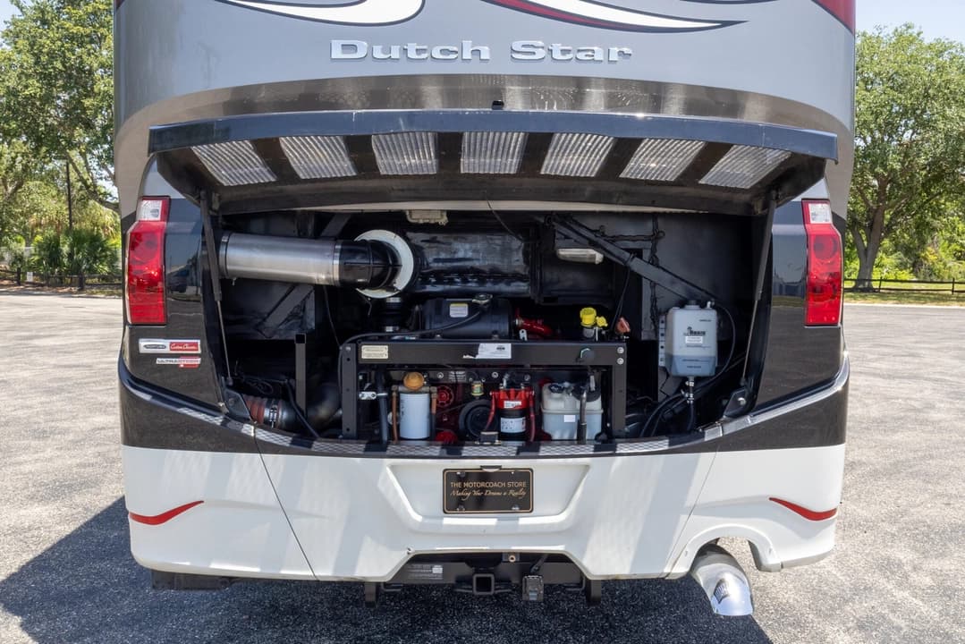 2017 Newmar Dutch Star Motorhome - Image 50