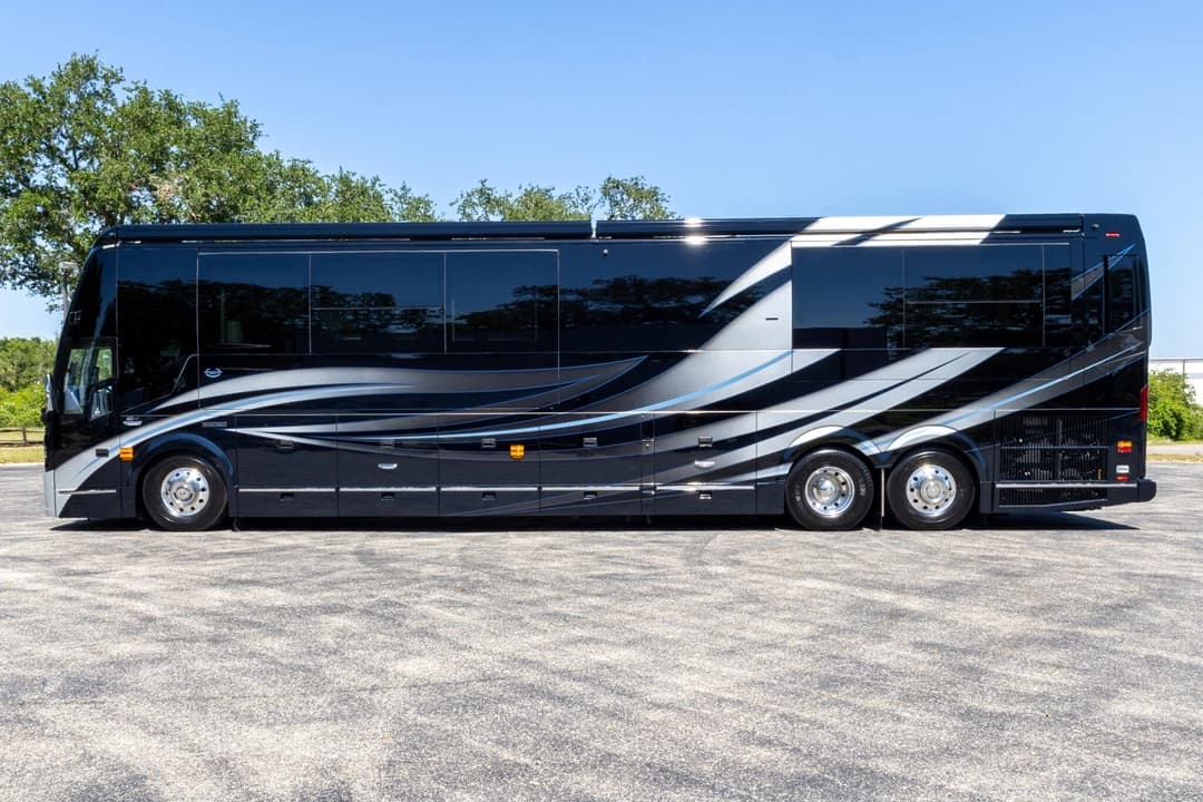 2017 Newmar Dutch Star 4369 - Image 9
