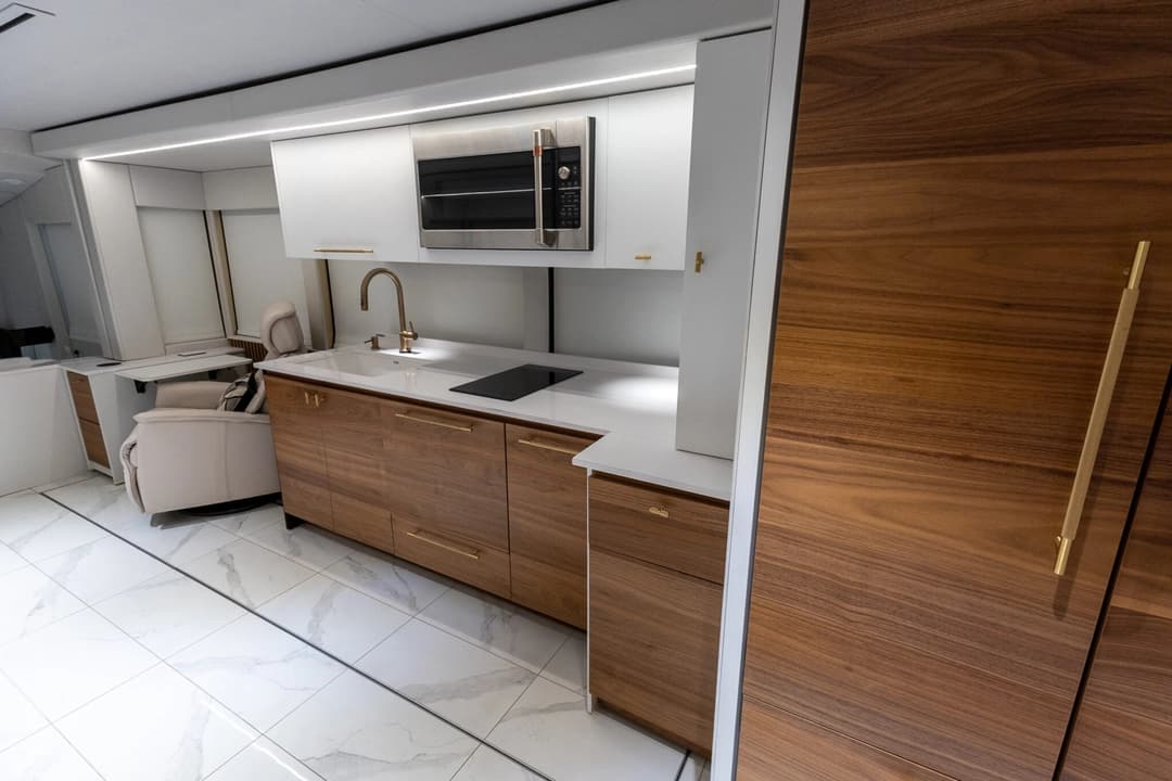 2022 Prevost H3-45 VIP - Image 20