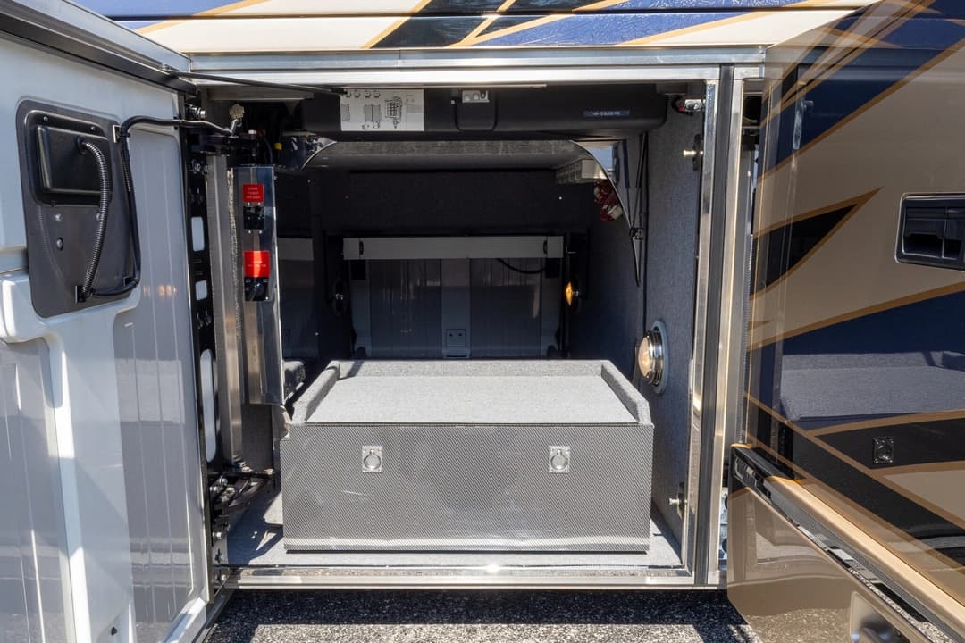2009 Prevost Mirano Edition Motorhome - Image 40