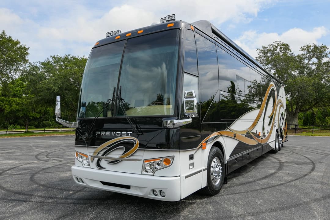 2003 Prevost Liberty H3-45 - Image 11