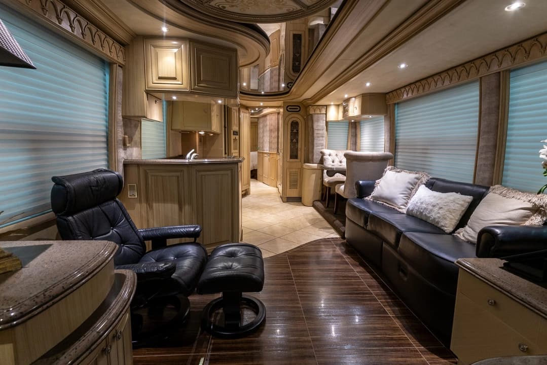 2003 Prevost Liberty H3-45 - Image 14