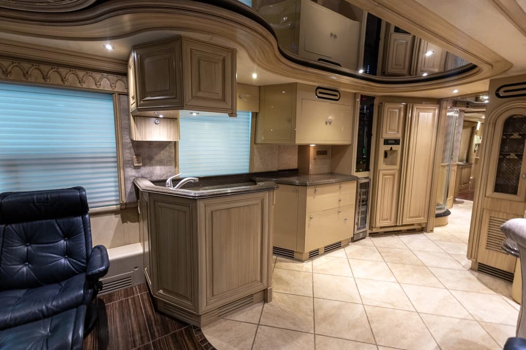 2003 Prevost Liberty H3-45 - Image 18