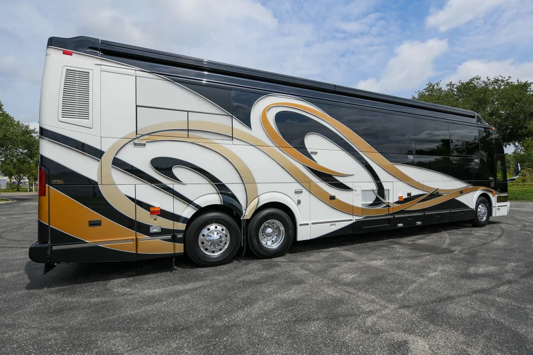 2003 Prevost Liberty H3-45 - Image 4
