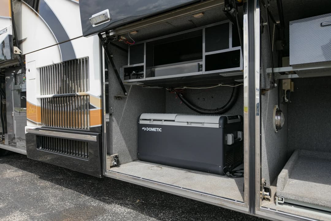 2003 Prevost Liberty H3-45 - Image 33