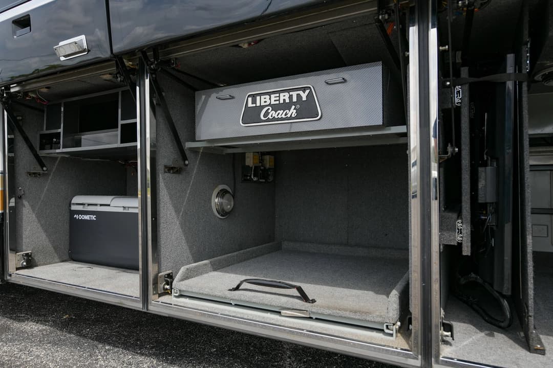 2003 Prevost Liberty H3-45 - Image 34