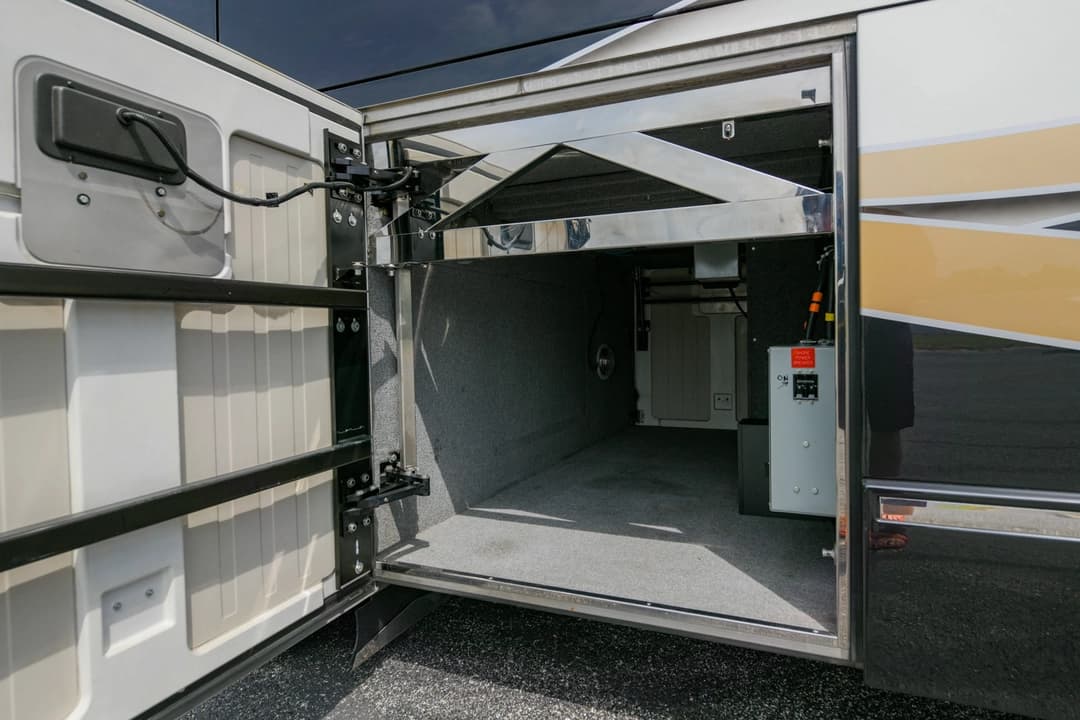 2003 Prevost Liberty H3-45 - Image 39