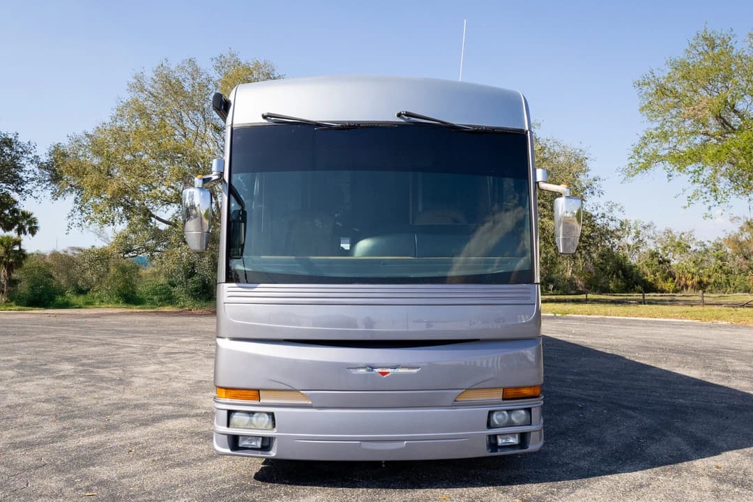 2006 American Coach Tradition 40Z - Image 12