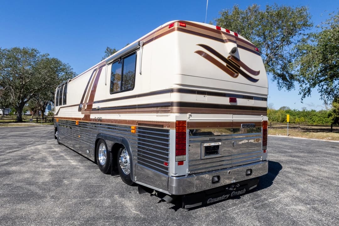 1991 Prevost Country Coach 40XL - Image 7