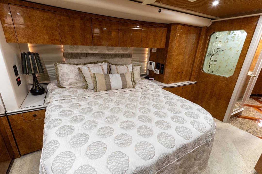 2006 Prevost H3-45 Featherlite - Image 31