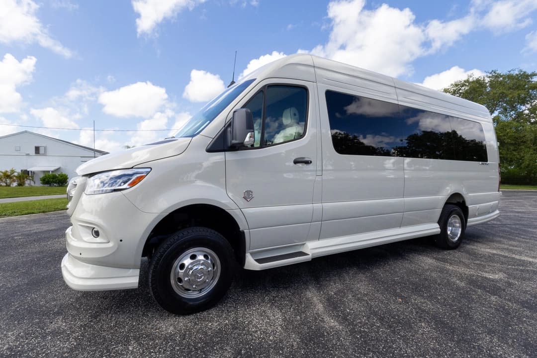 2025 Mercedes Benz V-Cruise Sprinter Executive Van - Image 11
