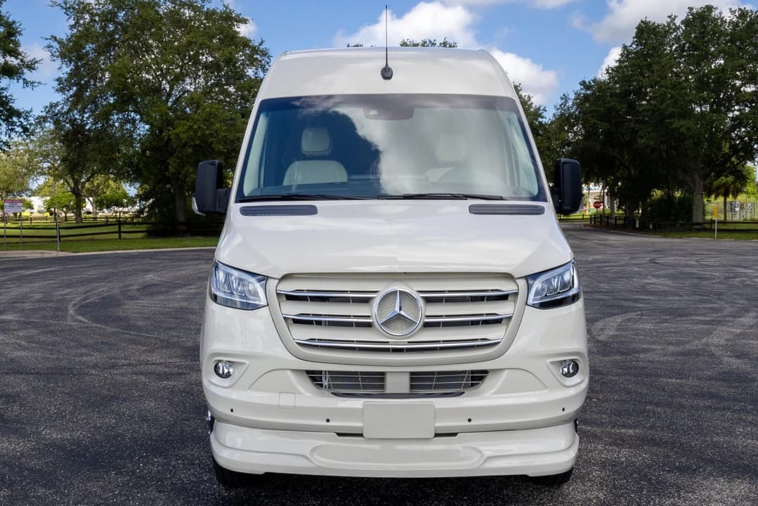 2025 Mercedes Benz V-Cruise Sprinter Executive Van - Image 13