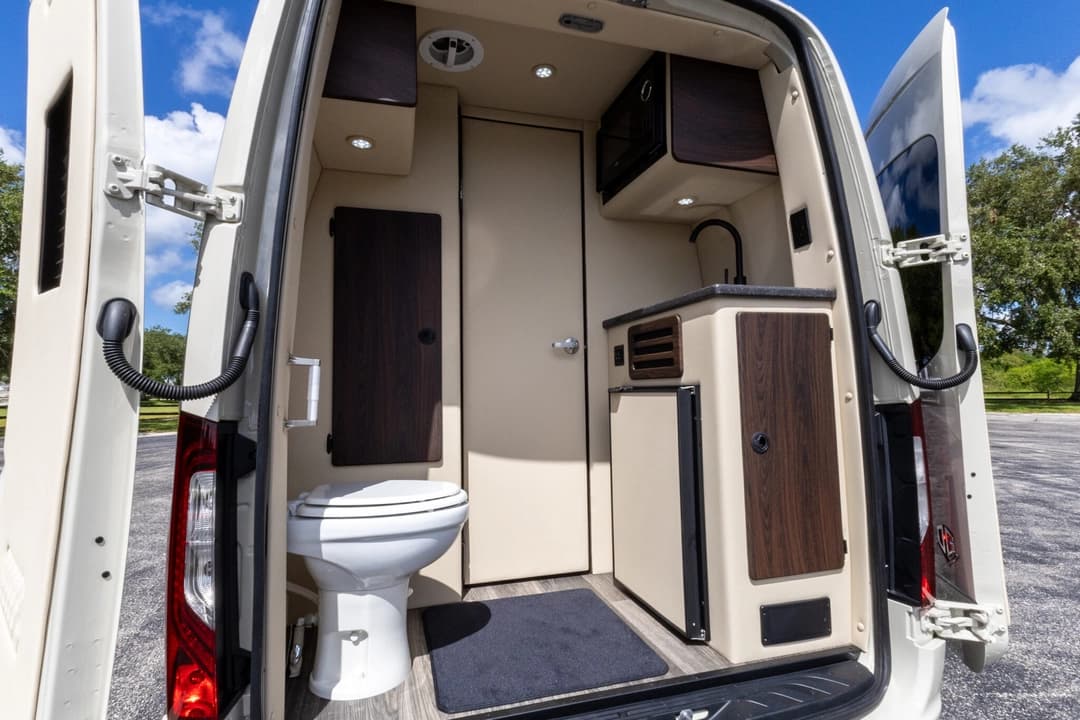 2025 Mercedes Benz V-Cruise Sprinter Executive Van - Image 28