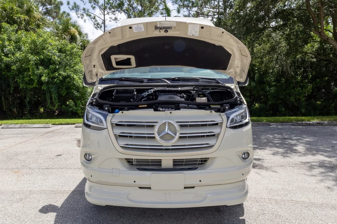2025 Mercedes Benz V-Cruise Sprinter Executive Van - Image 29