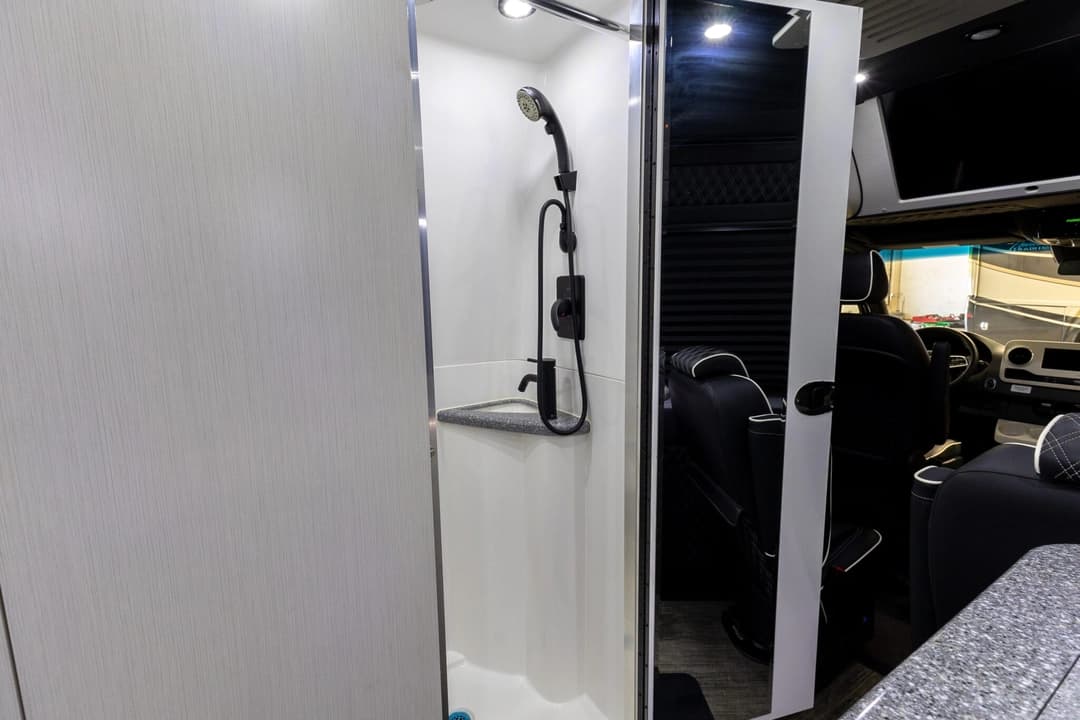 2025 Mercedes-Benz V-Cruise Sprinter Executive Van - Image 31
