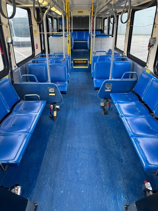 2008 New Flyer D40LF Transit Bus - Image 2