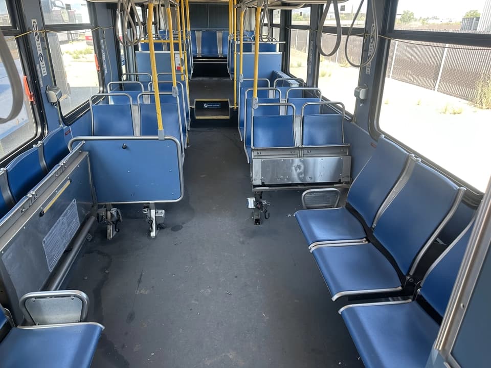 2005 New Flyer Diesel Low Floor Bus - Image 2
