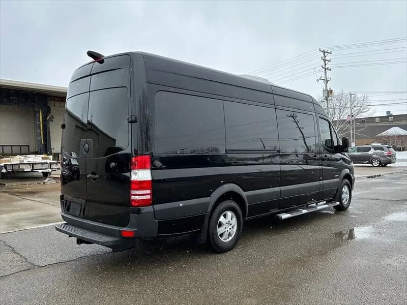 2015 Mercedes-Benz Sprinter 2500 - Image 4