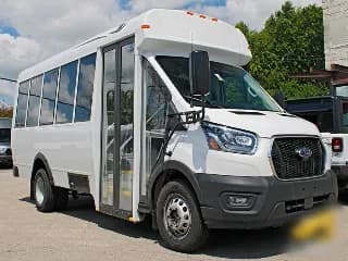2023 Ford T-350 HD bus