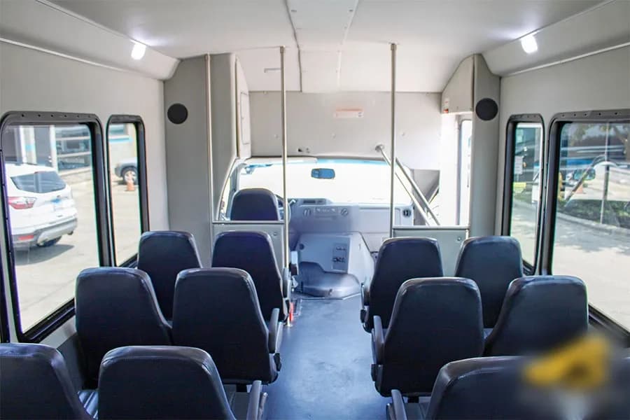 2021 Ford E450 Shuttle Bus - Image 6