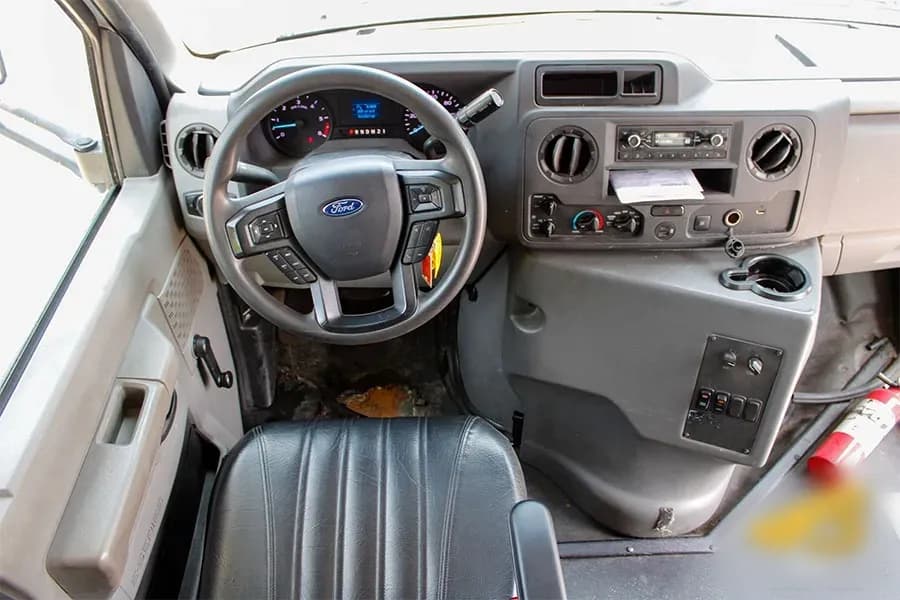 2021 Ford E450 Shuttle Bus - Image 7