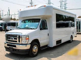 2021 Ford E450 bus