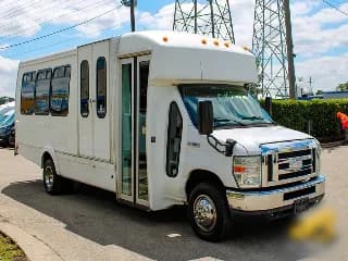 2014 Ford E450 bus