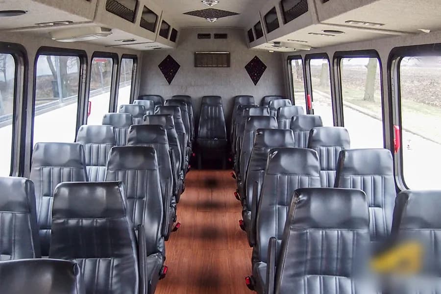 2008 Freightliner M2 Shuttle Bus - Image 4